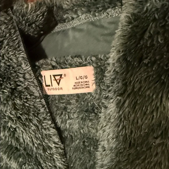 Liv Outdoor Women's Green Fleece Sweater - Picture 4 of 6